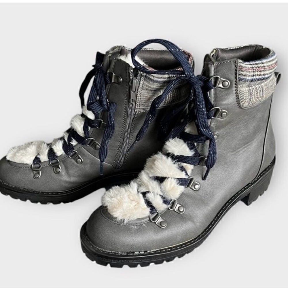 Maurices Cassie Gray Faux Fur Tongue Hiker Boots. Size 8. New in box.